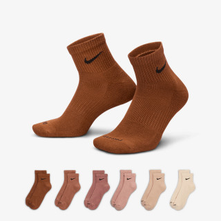 Nike Everyday Plus 