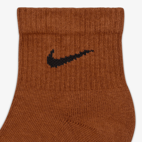 Nike Everyday Plus 