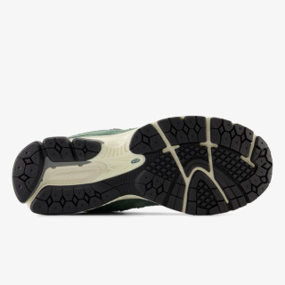 New Balance Маратонки 2002R 