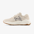 New Balance 5740 